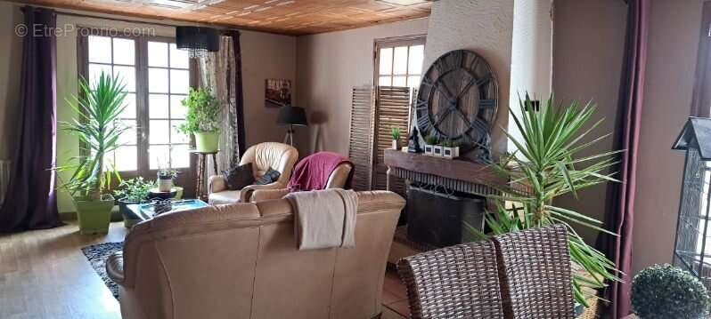 Maison à SAINT-MARTIN-VALMEROUX