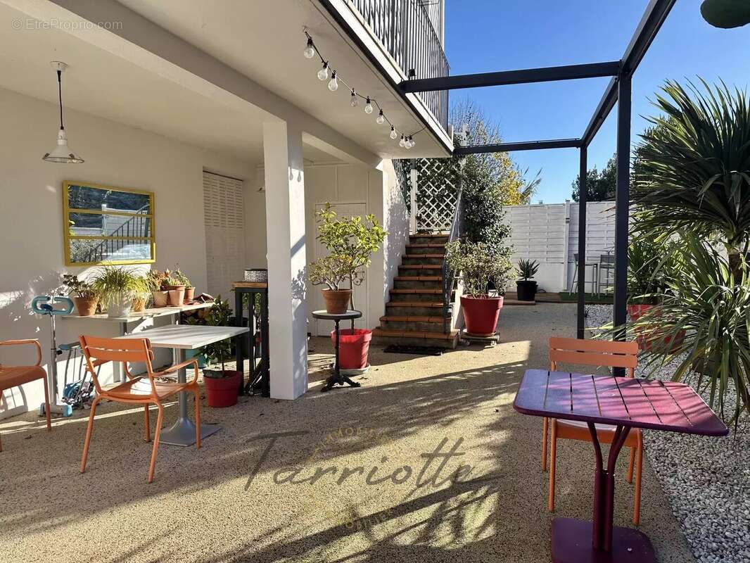 Maison à MONTELIMAR