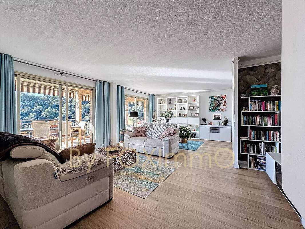Appartement à VENCE