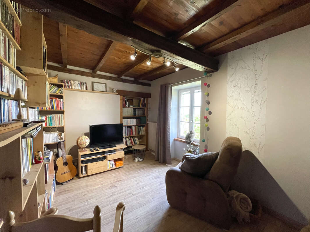 Maison à CHATEAUNEUF-DE-GALAURE