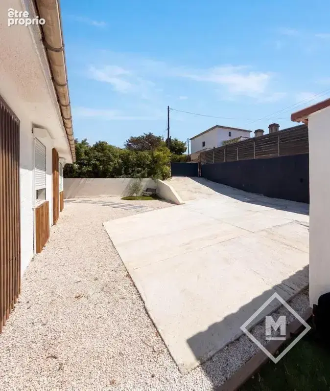 vente maison plain pied avec piscine cuisine d'été garage Allauch DPE C - photo 12