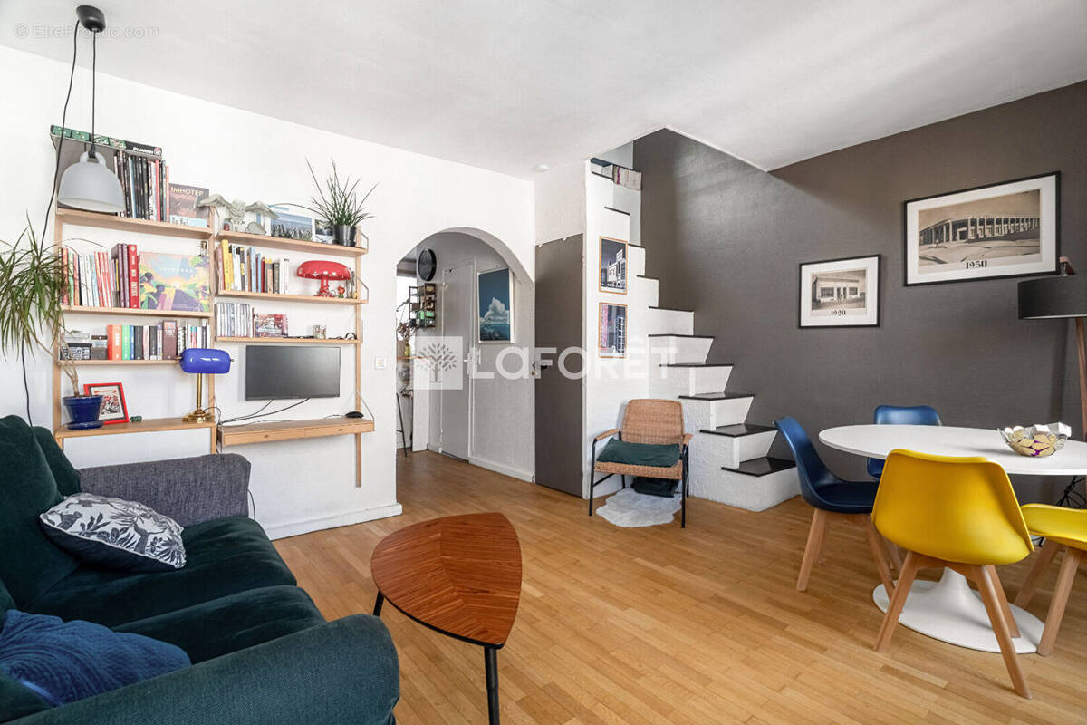 Appartement à PARIS-17E