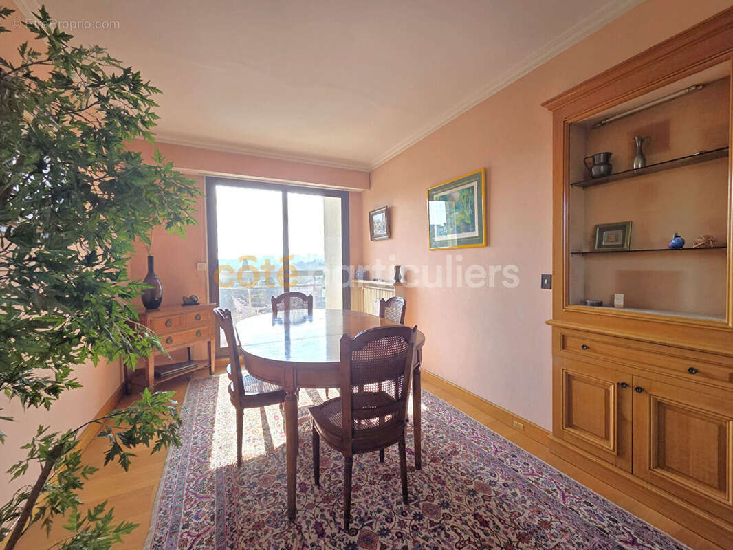 Appartement Saint Germain En Laye 5 pièce(s) 94 m2 - Balcon - Double Box - photo 6