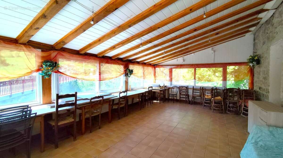 Maison 245 m² à Branges  - photo 18