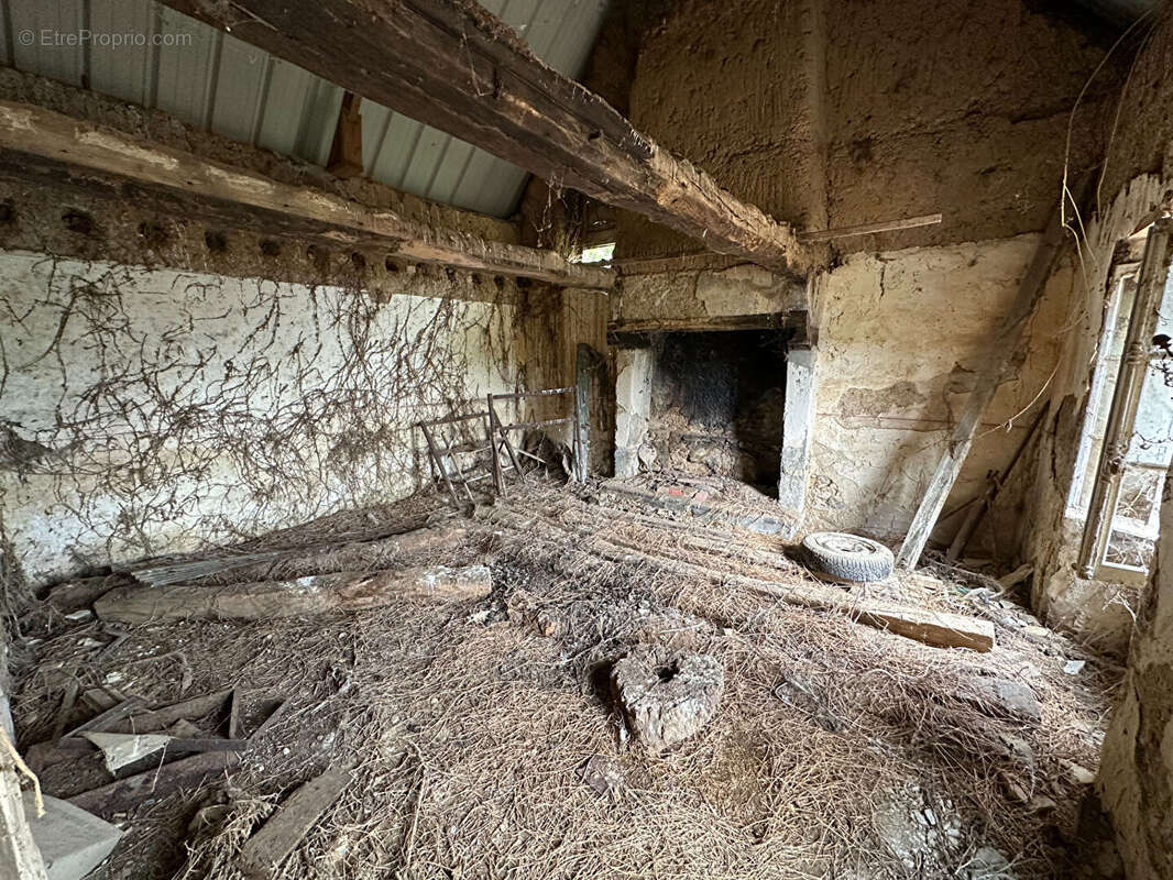 Maison à SAINT-SAUVEUR-LENDELIN