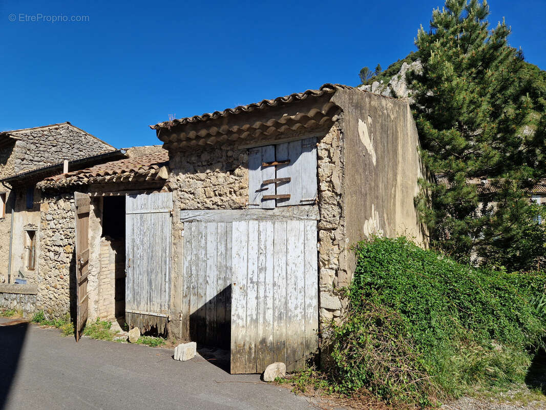 Maison de village à rénover - photo 8