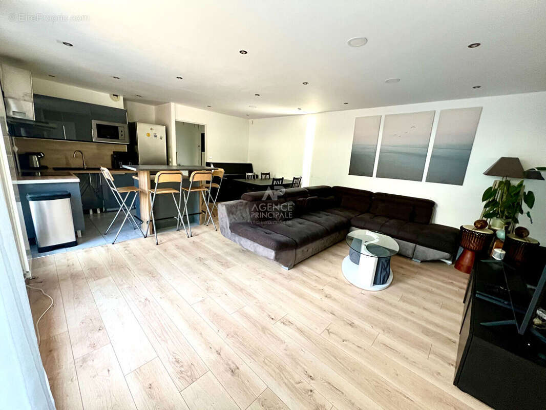 Appartement Cergy 4 pièce(s) 89.23 m2 - photo 2