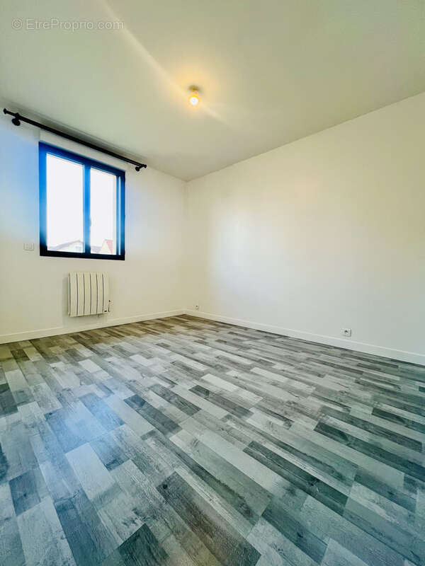 Appartement à LE BLANC-MESNIL