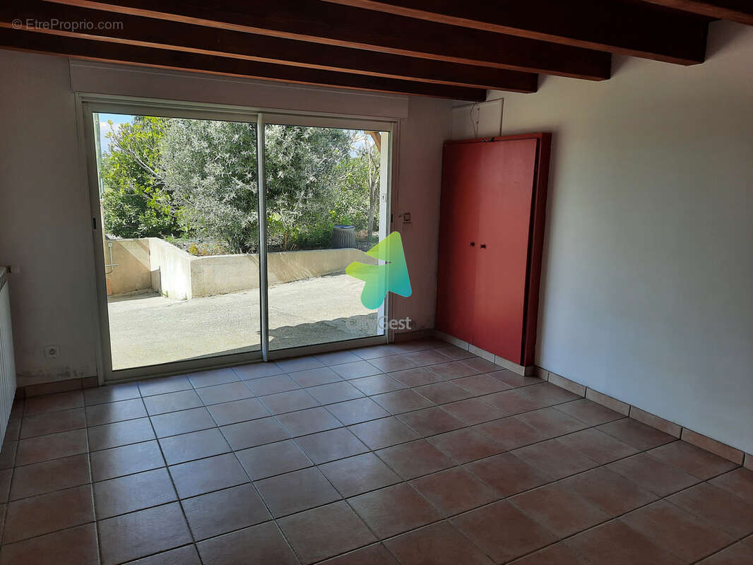Maison à MOUSSAN
