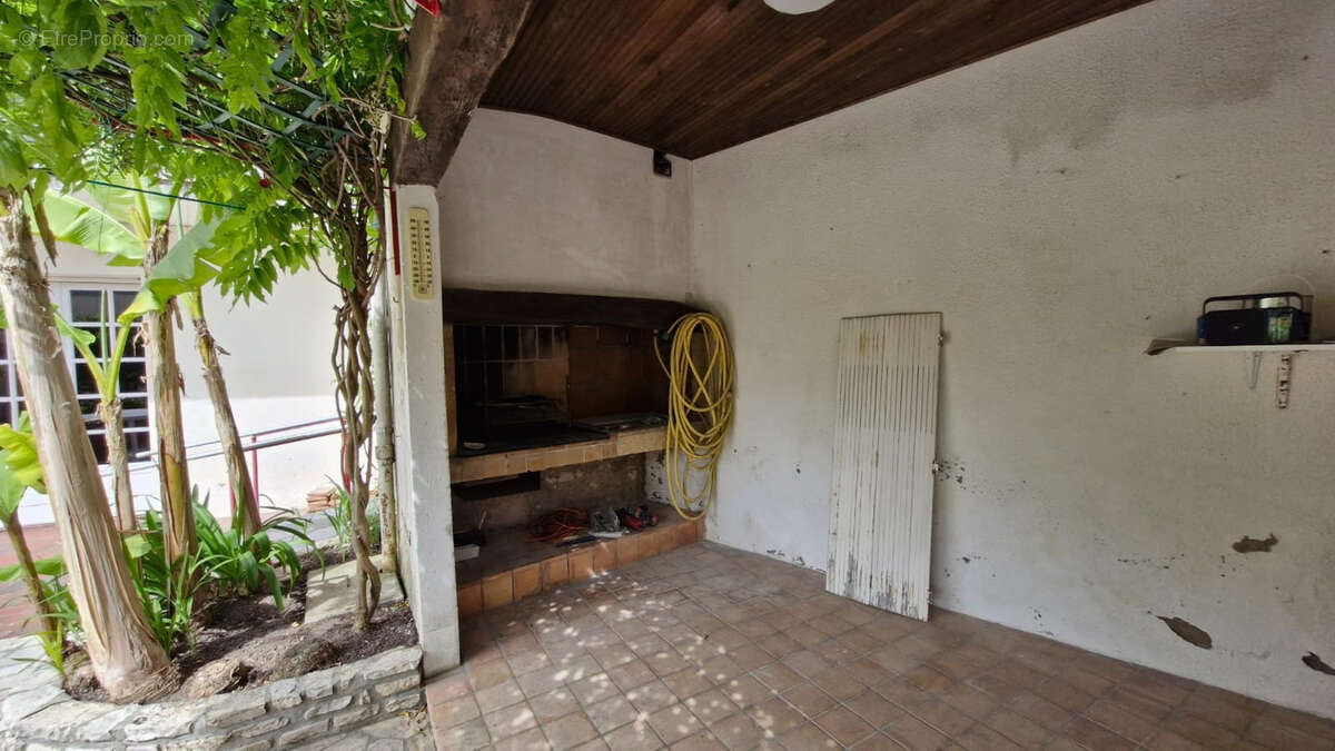 Maison à MORTAGNE-SUR-GIRONDE