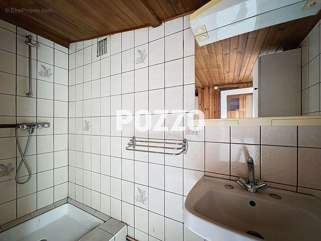 A VENDRE - Saint Hilaire Du Harcouet - Maison 2 pièce(s) 71.15 m² - Centre-ville - photo 5