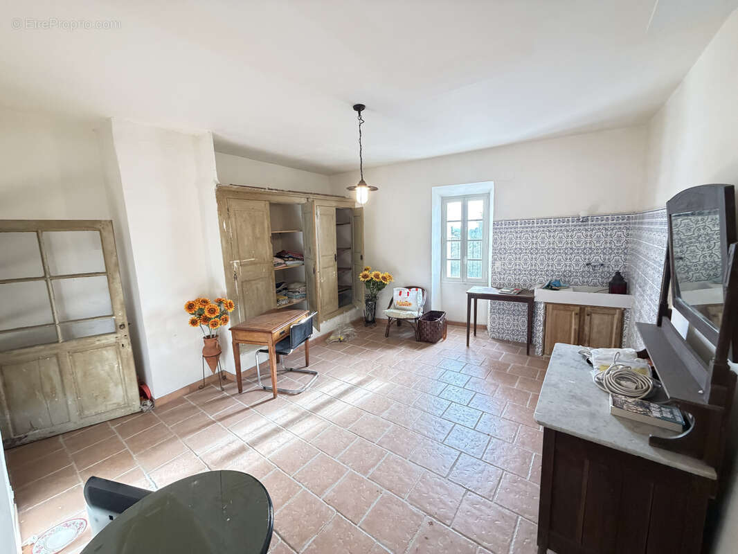 Maison à REGUSSE