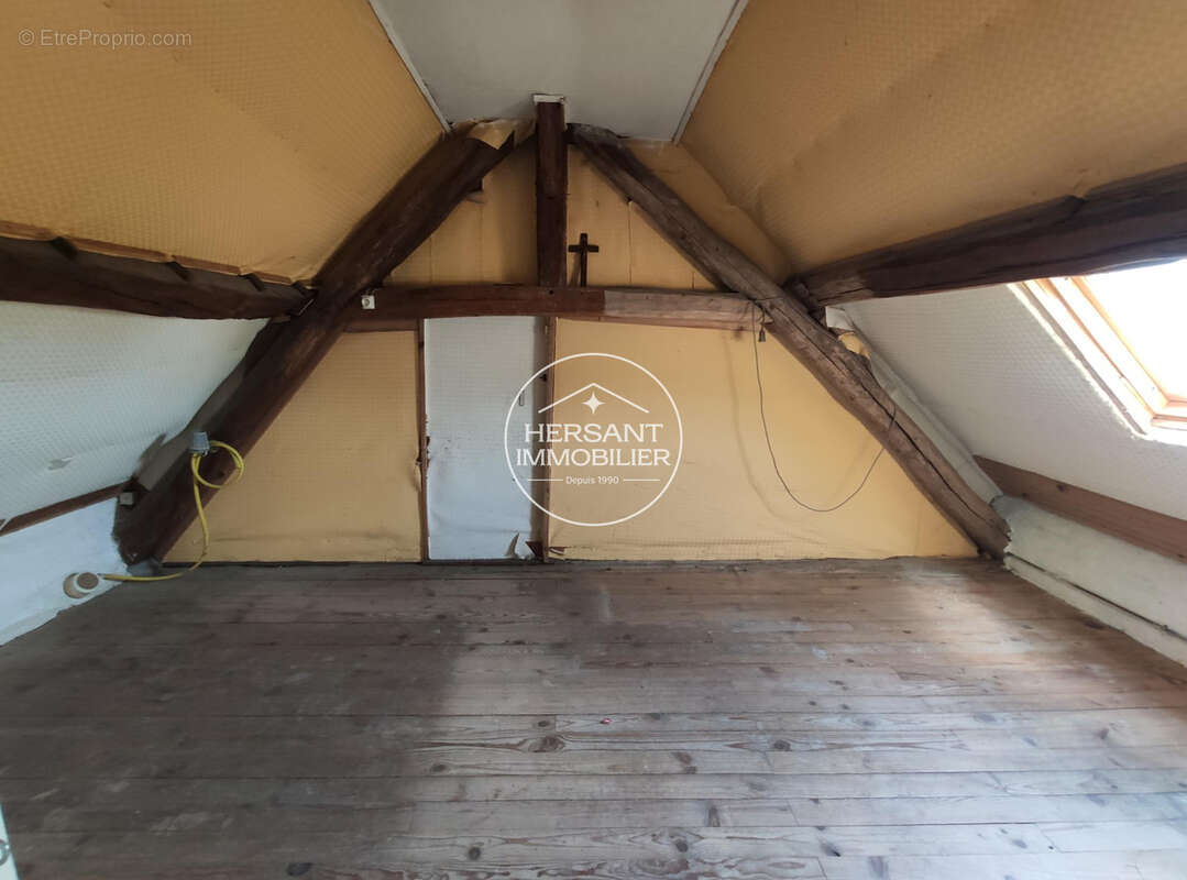 Maison 77 m² à Baccon  - photo 5