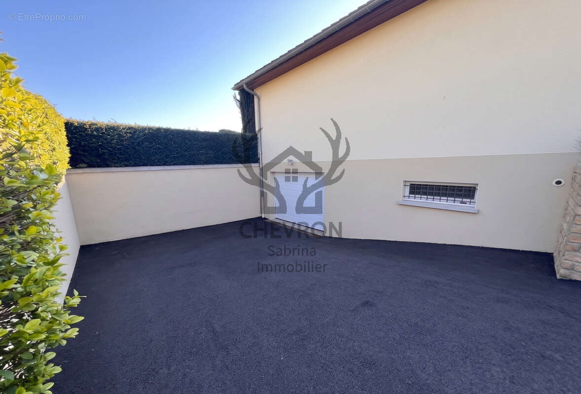 Maison à PRIX-LES-MEZIERES