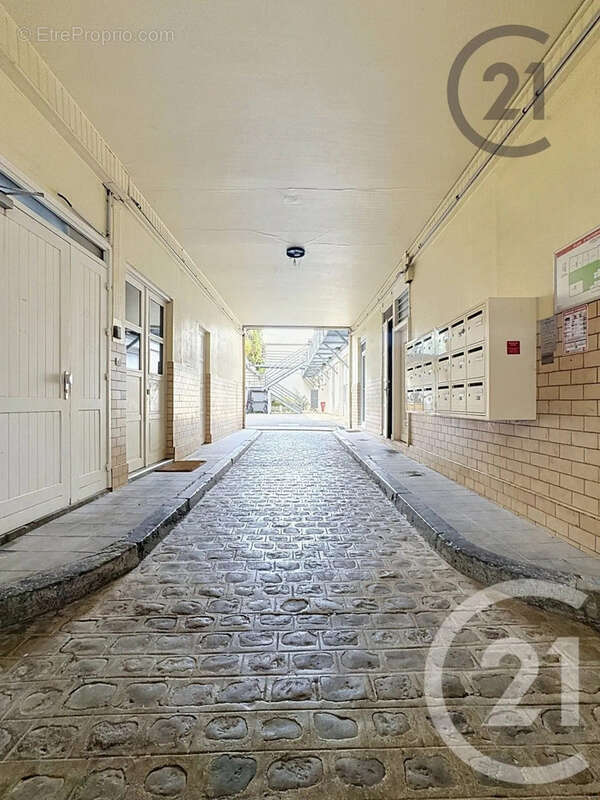 Appartement 15 m² à Reims  - photo 8