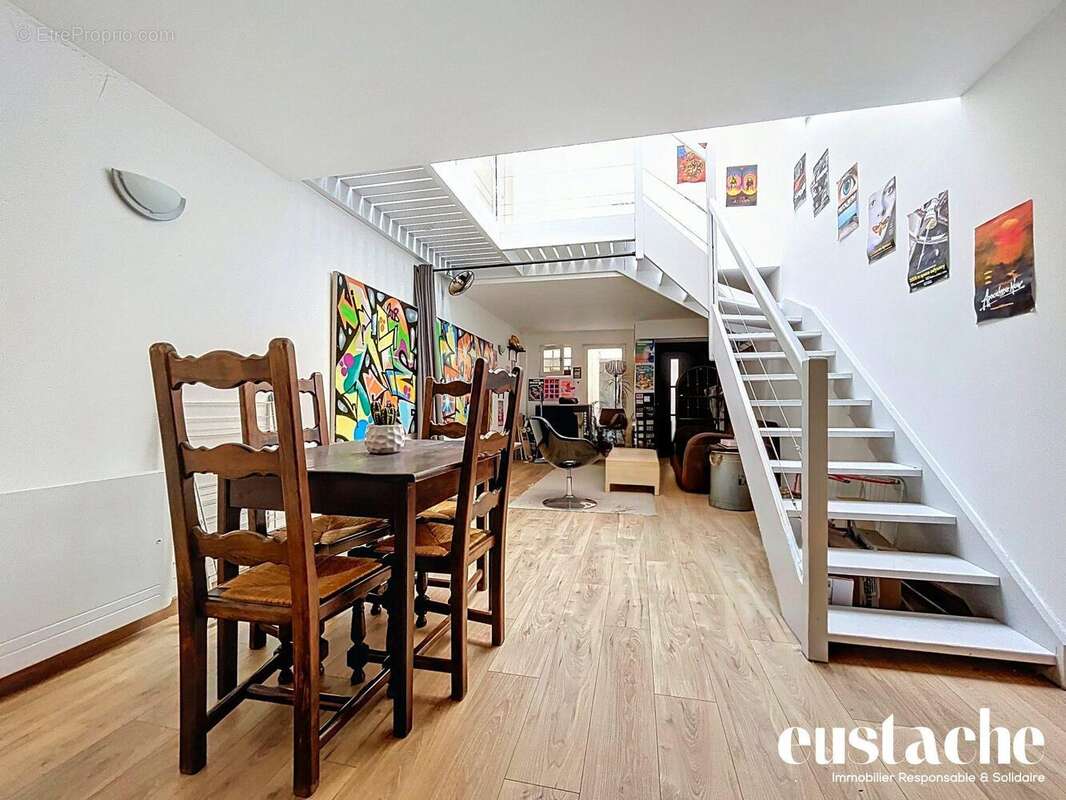 Appartement à PARIS-11E