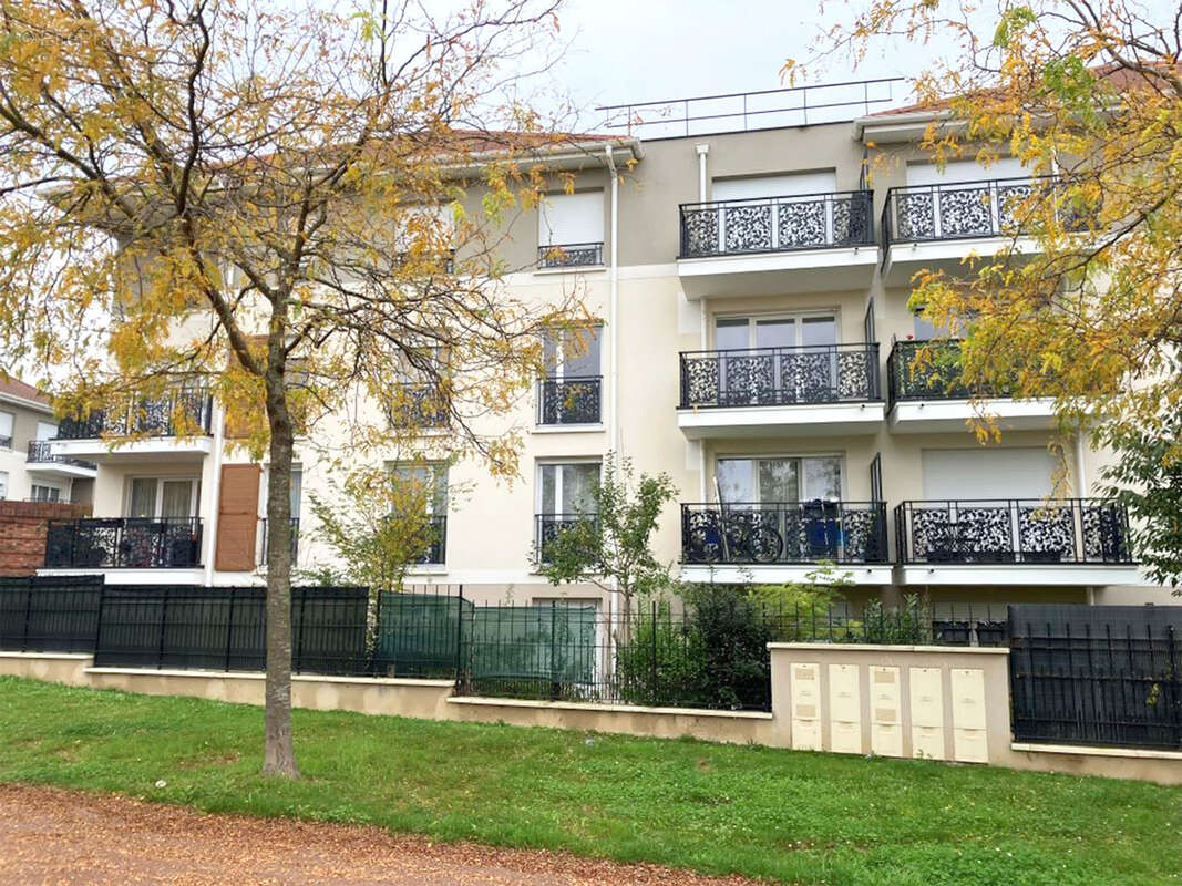 Appartement à JOUY-LE-MOUTIER