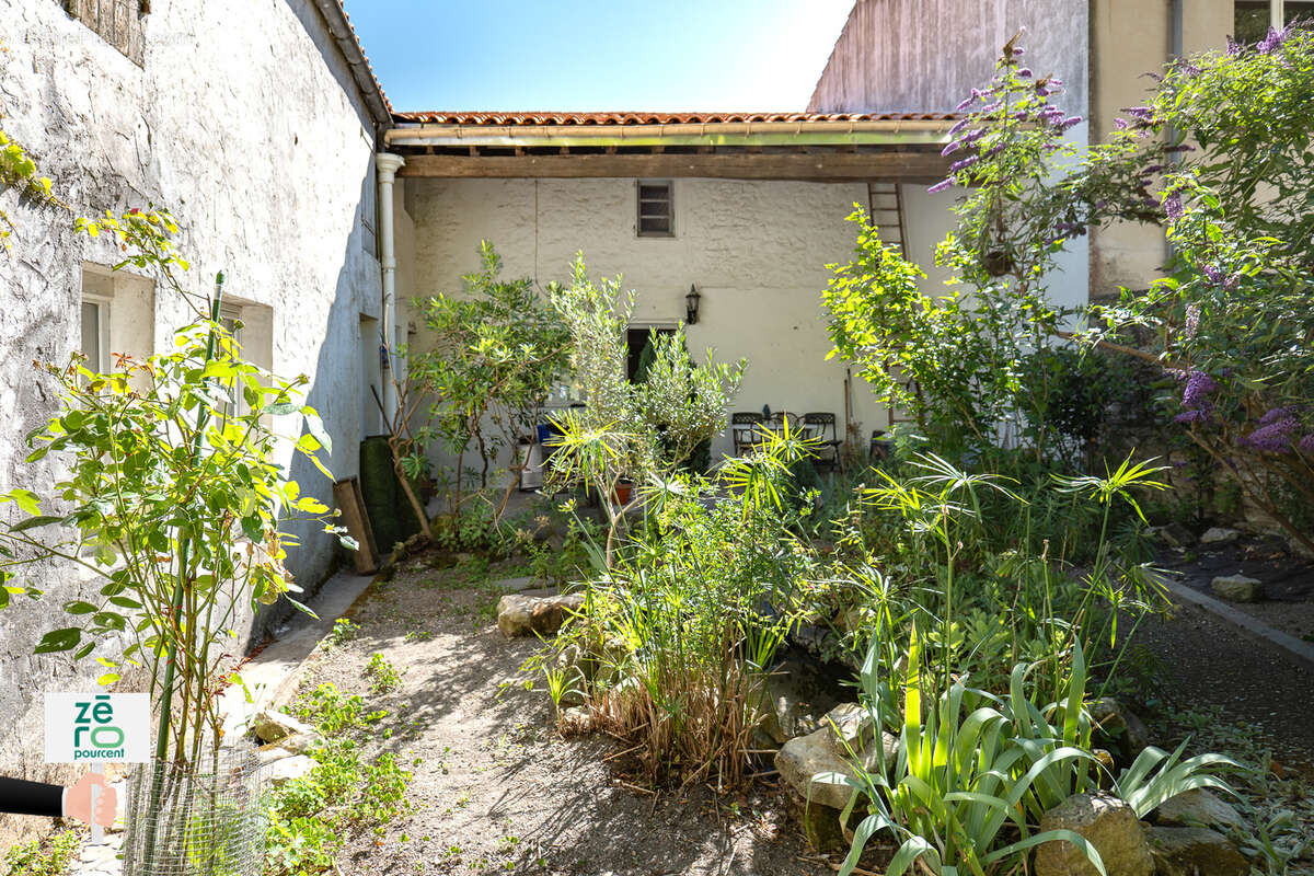 Maison à CHAILLE-LES-MARAIS