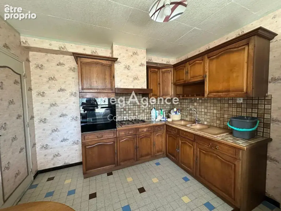 Maison familiale avec jardin et sous-sol - photo 3