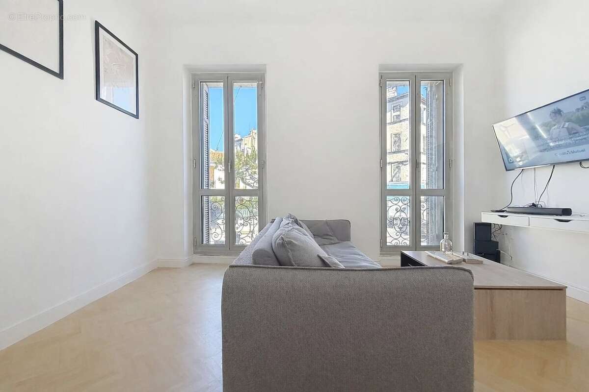 Appartement à MARSEILLE-3E