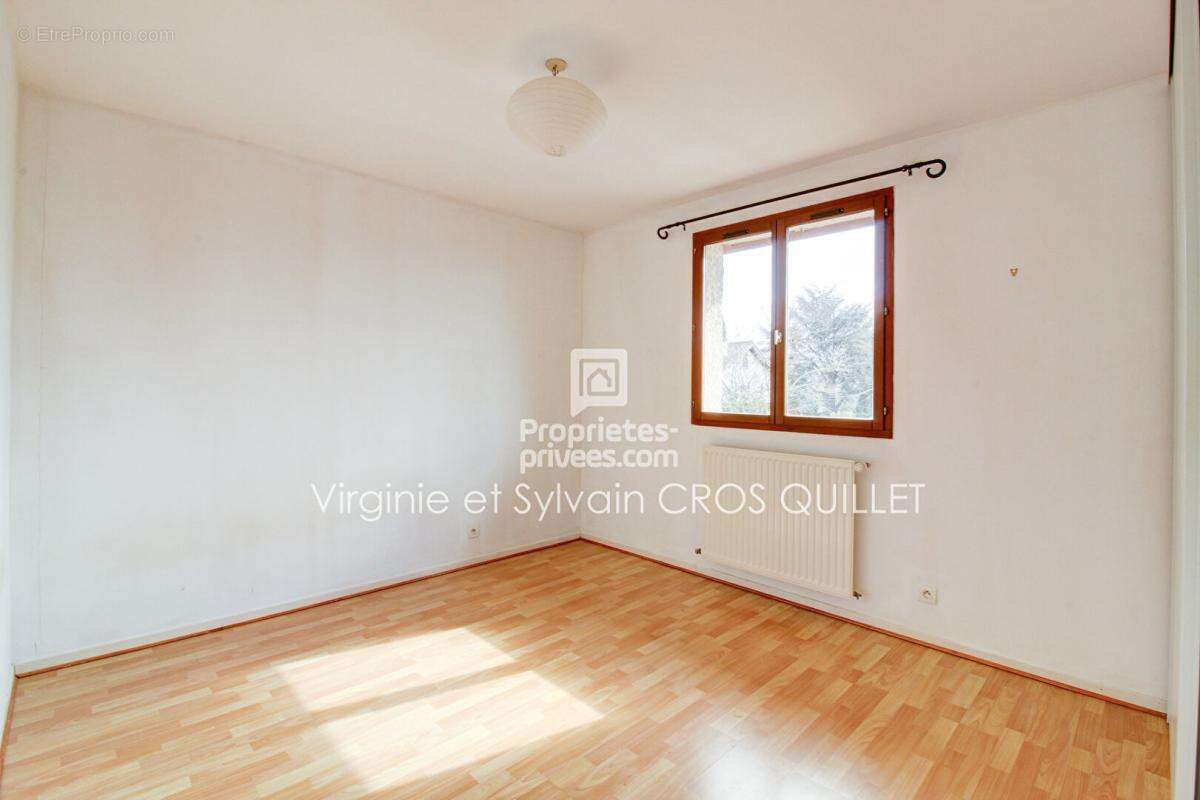 COTE PAVEE Maison T6 136 m2 grand garage 80 m² - photo 13