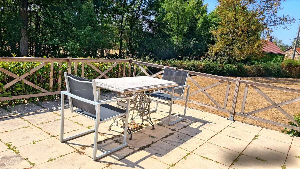 Belle propriété de campagne sur 6 697 m² à Autry-Issards - photo 15