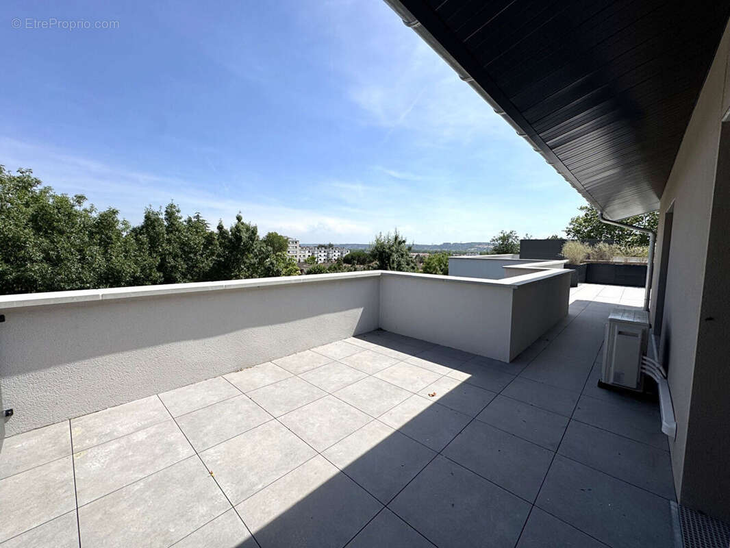 Appartement 5 pièces de 126m² + 150m² de Terrasse + 2 Parkings sous-sol ! Cote Pavée - photo 3