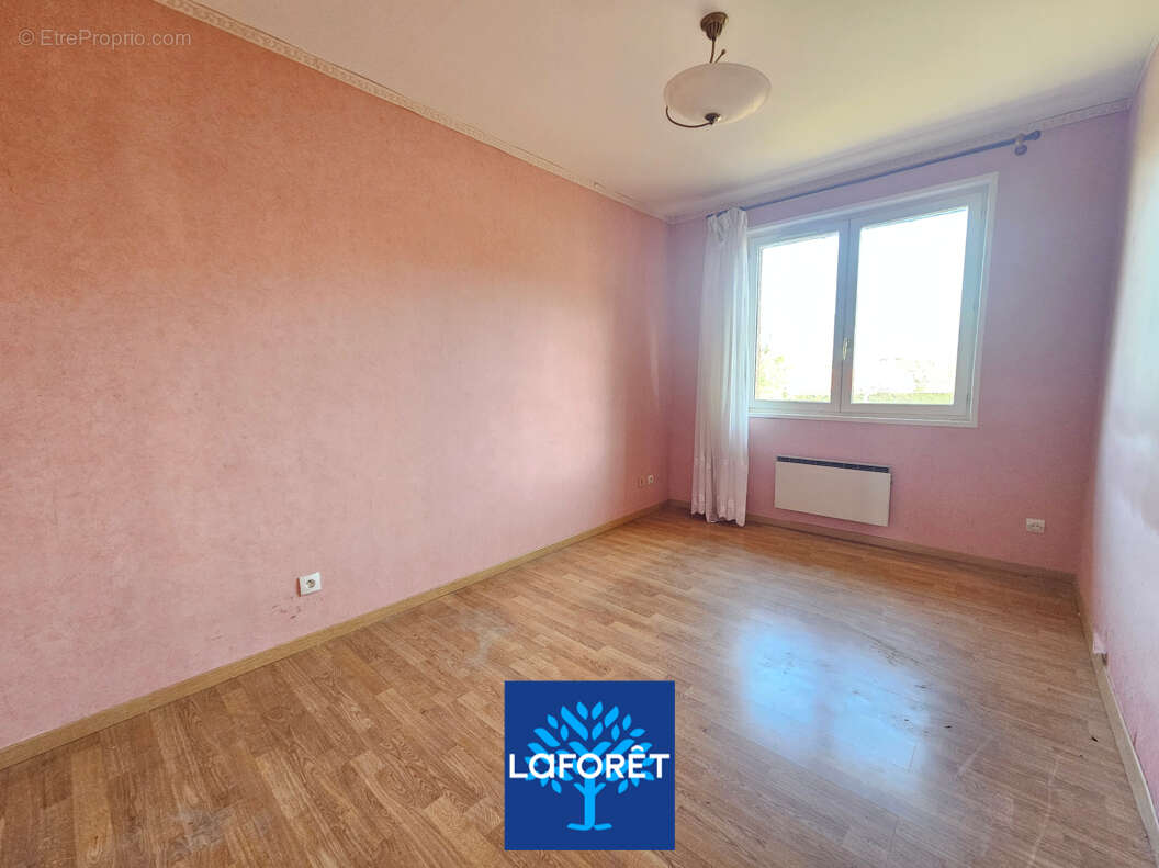 Maison à SAINT-PIERRE-DE-CHANDIEU