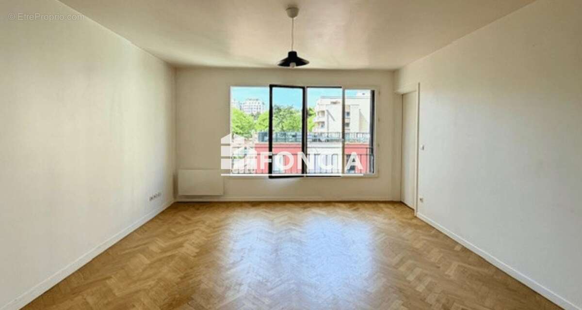 Appartement à PARIS-20E