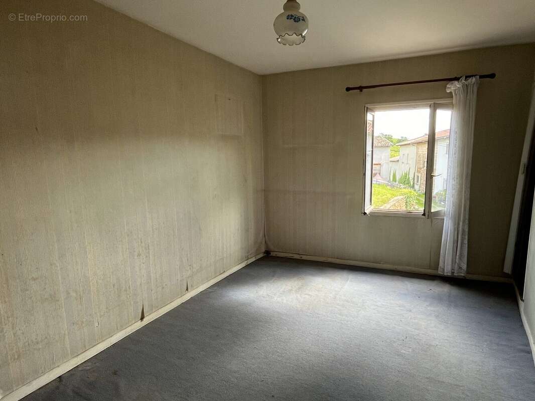 Maison à LE PERREON