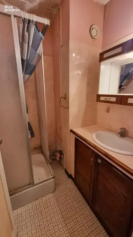 F4 80m² avec balcon, cave et 2 parkings privatifs - Proche toutes commodités - photo 12