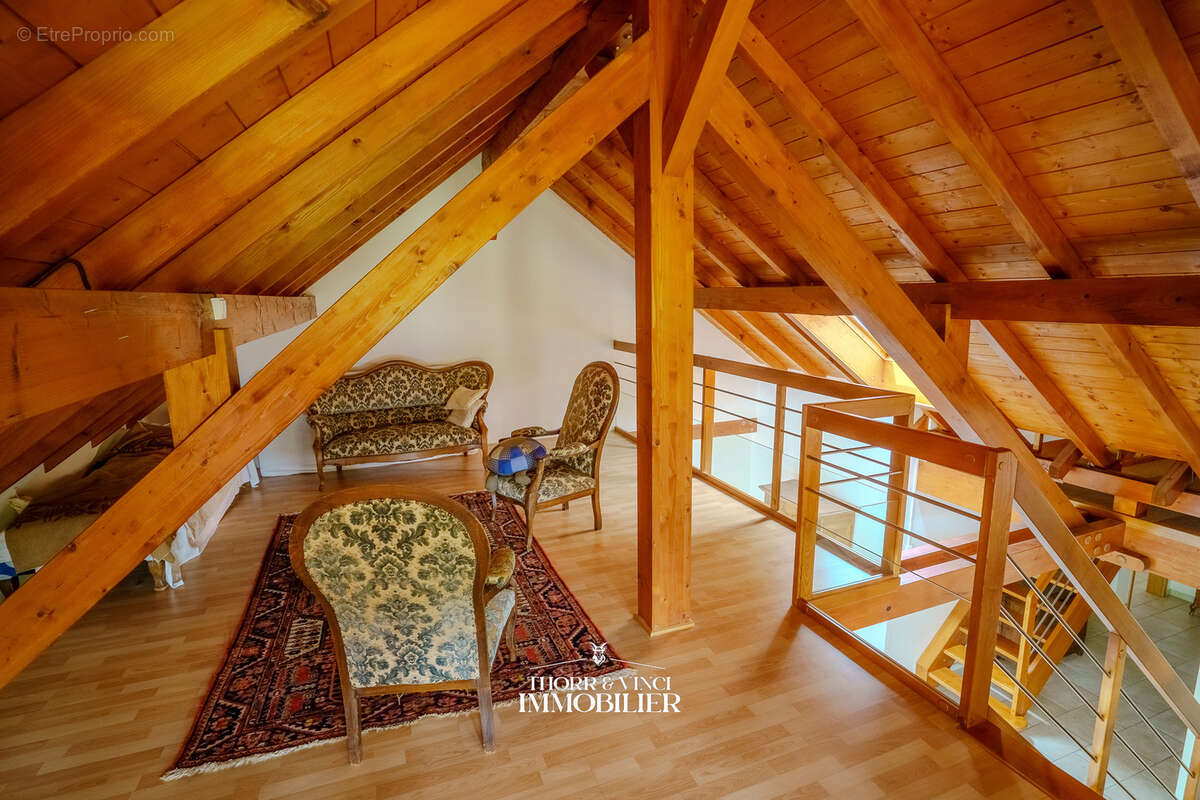 Duplex 6 pièces - 157m2 - Terrain 10 ares - Bendorf - photo 4