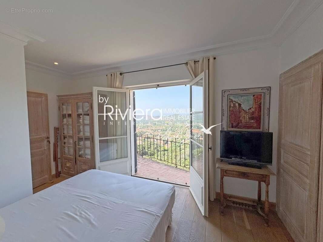 Maison à BORMES-LES-MIMOSAS