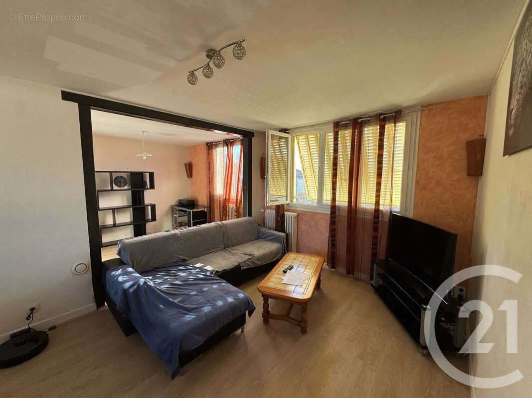 Appartement 65 m² à Aurillac  - photo 2