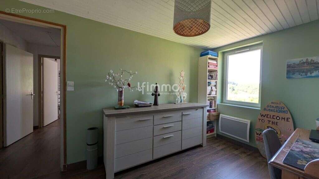 Maison à VILLARDEBELLE