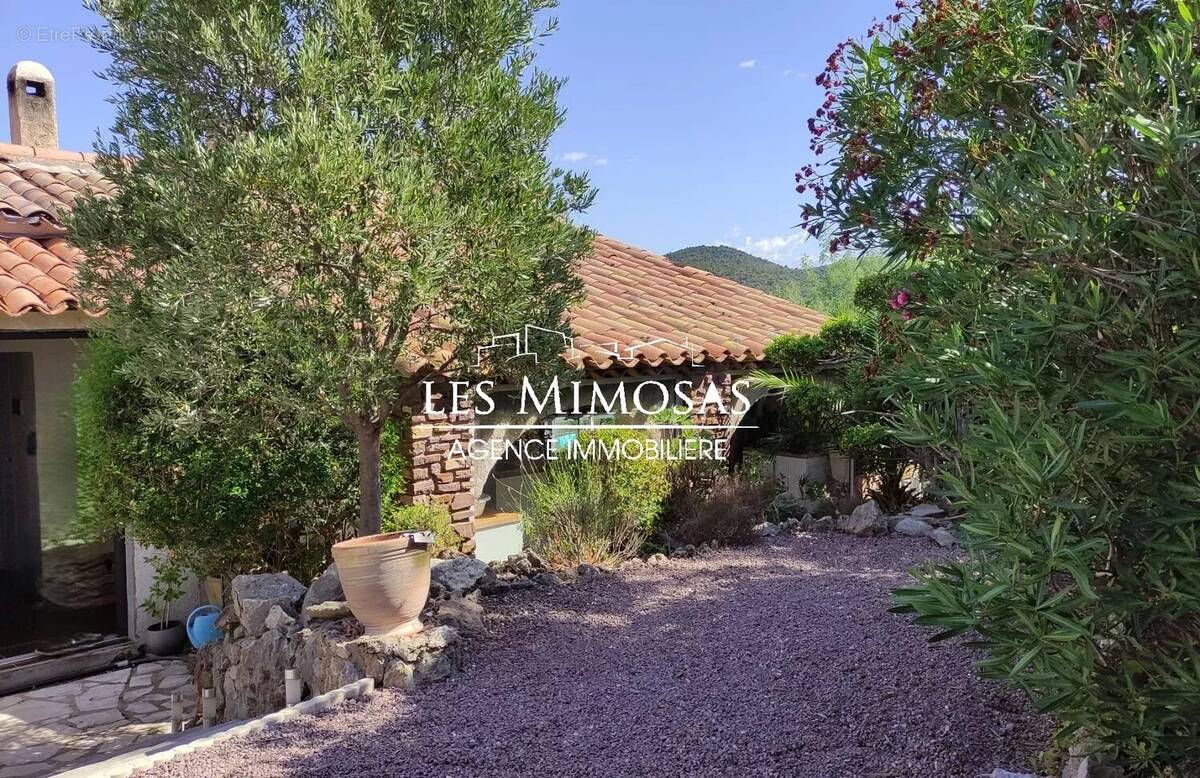 Maison à FREJUS