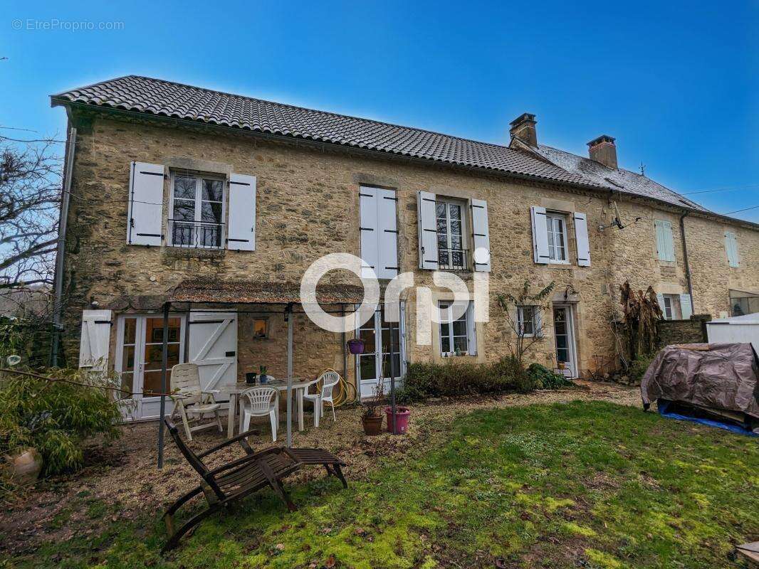 Maison à CUBJAC