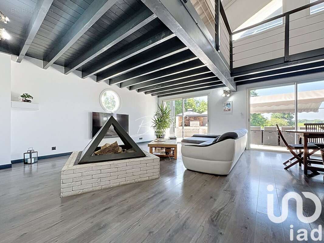 Maison 175 m² à Creon  - photo 9