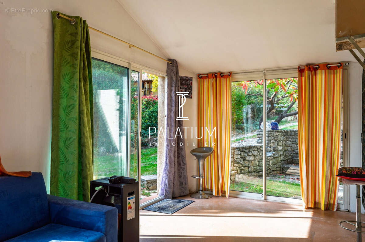 Maison à FORCALQUIER