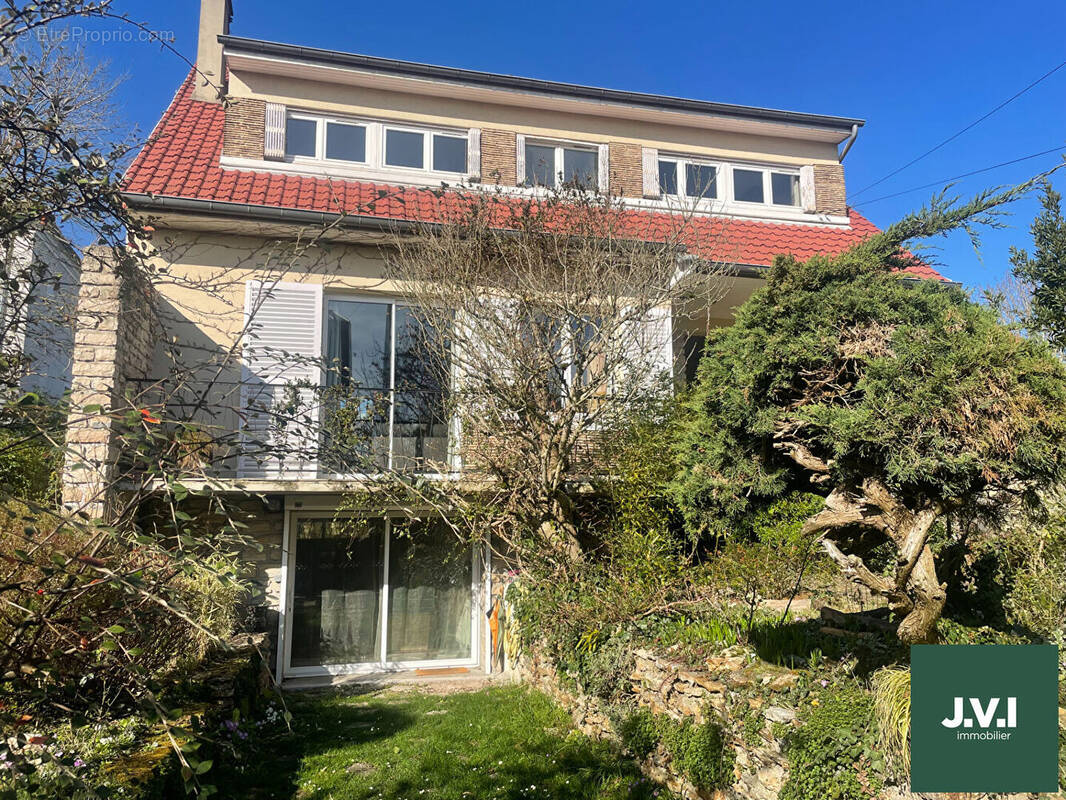 Maison à MONTMORENCY