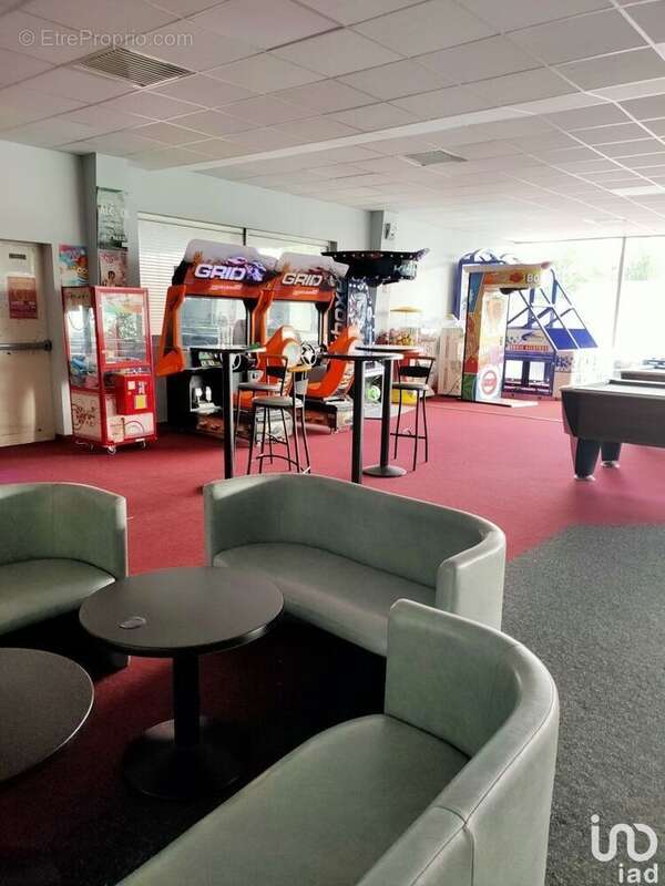 Photo 8 - Commerce à CHATEAUBERNARD