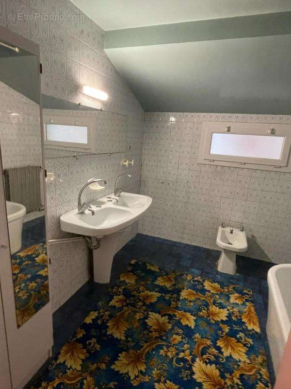 Maison à VALLON-SUR-GEE