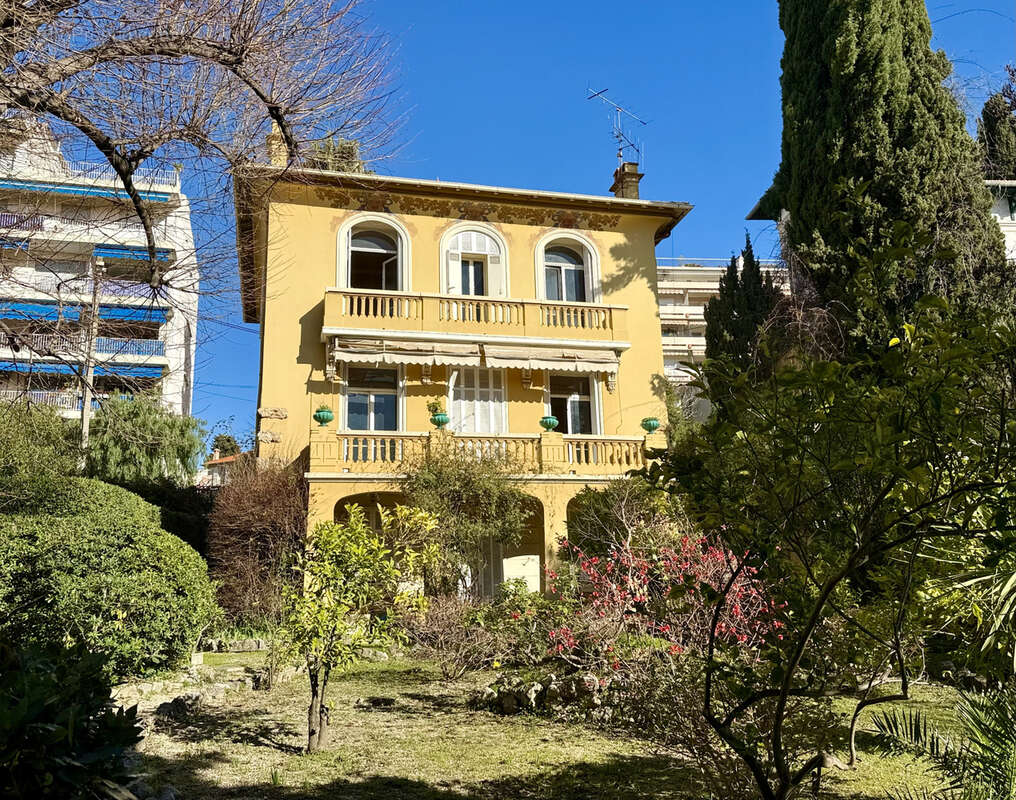 Maison à LE CANNET