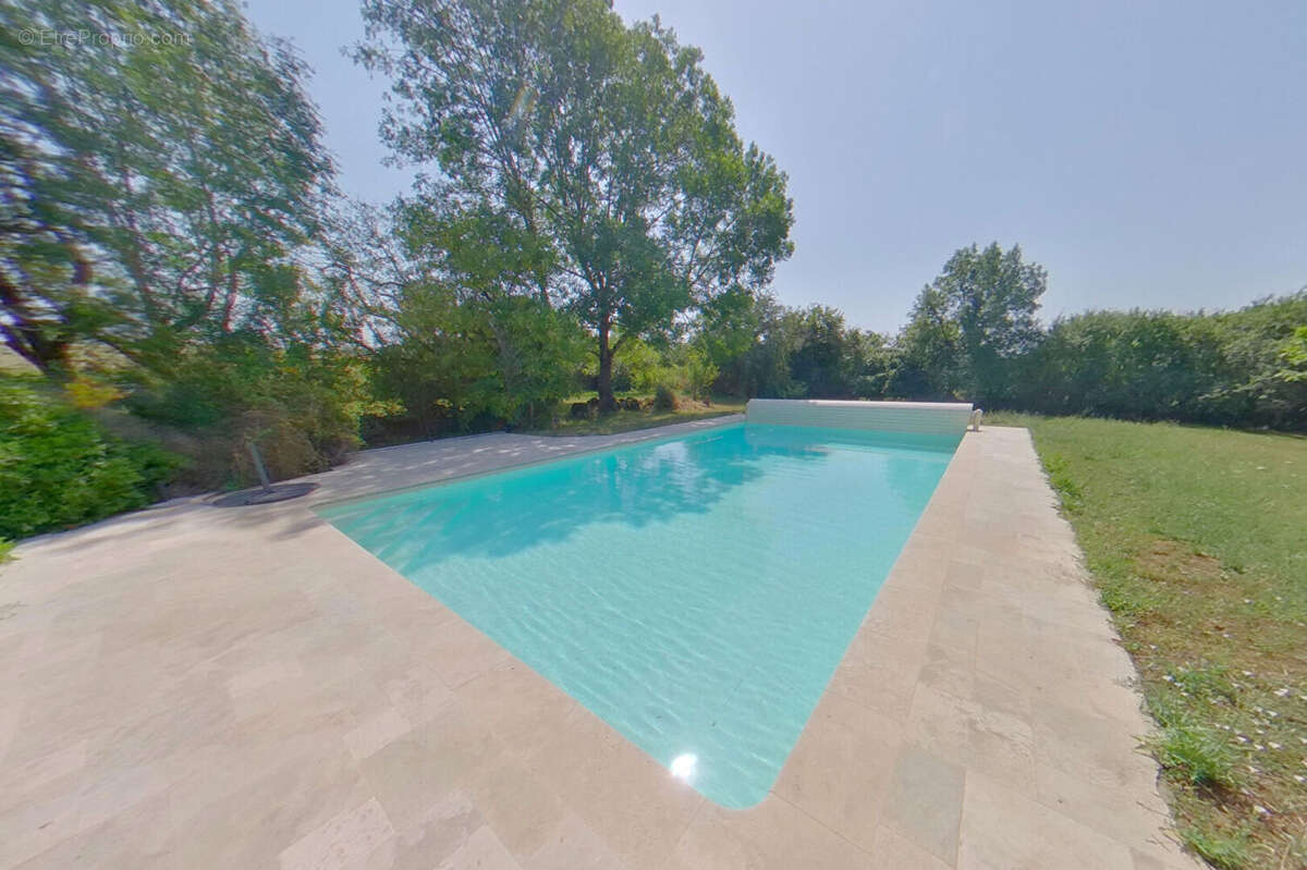 Maison à PARISOT