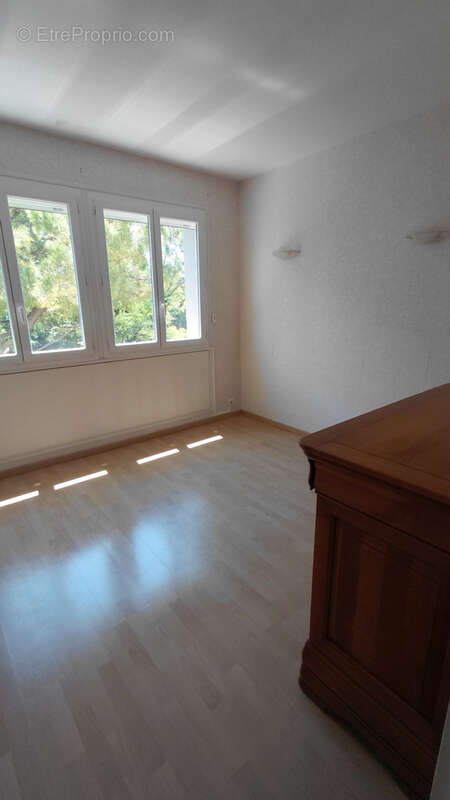 Appartement à PIERRELATTE
