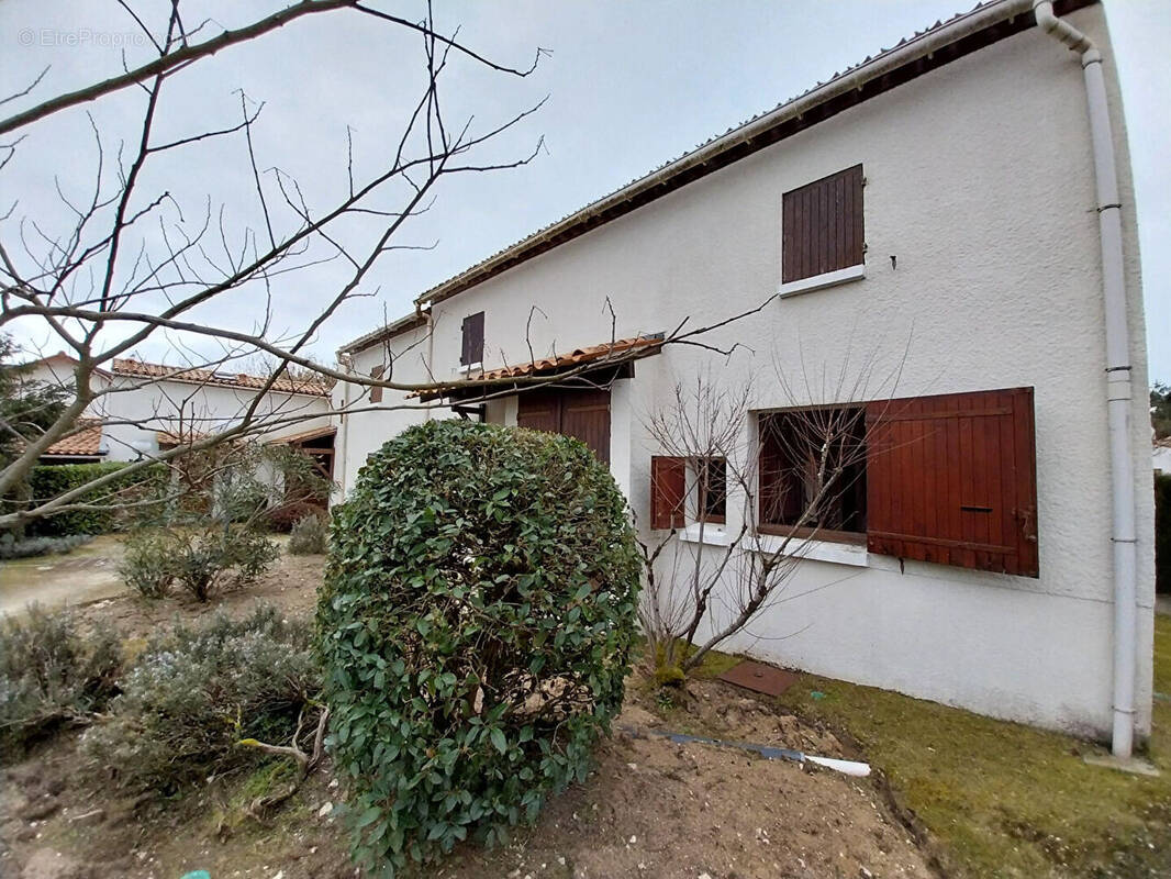 Maison à SAINT-GEORGES-DE-DIDONNE