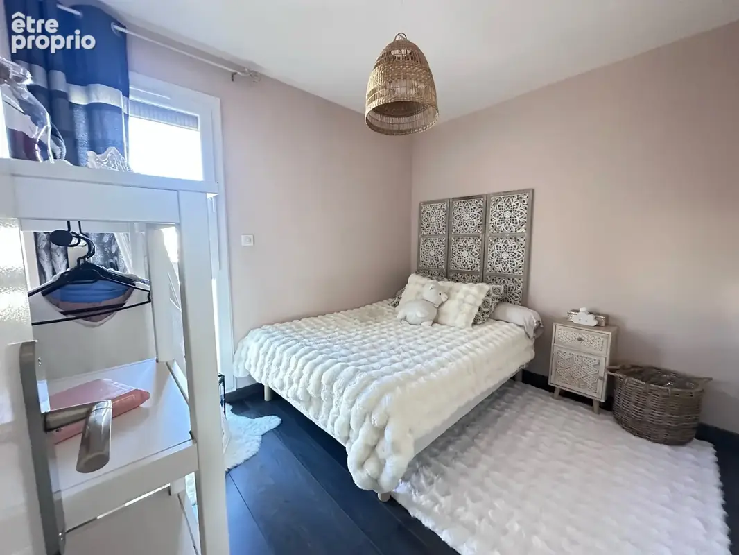 Maison - 100m2 habitables - 3 chambres - garage - jardin - piscine - 42300 - photo 8