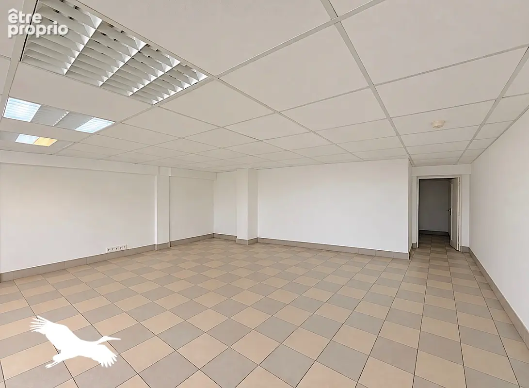 À VENDRE - MARSEILLE 13008, Le Rouet - Murs commerciaux de 75m² libre de toutes occupations. - photo 1