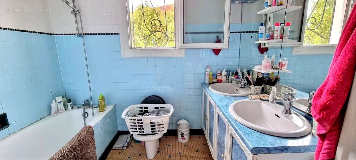 Exclusivite  : maison sur jardin louee 720 € / mois - photo 9