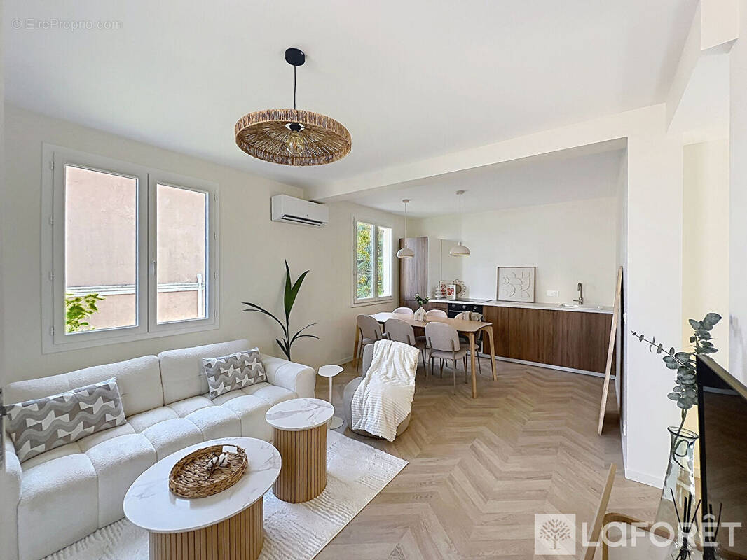 Appartement à ROQUEBRUNE-CAP-MARTIN